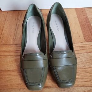 Nine West Olive Green Loafers Kitten Heel Size 7